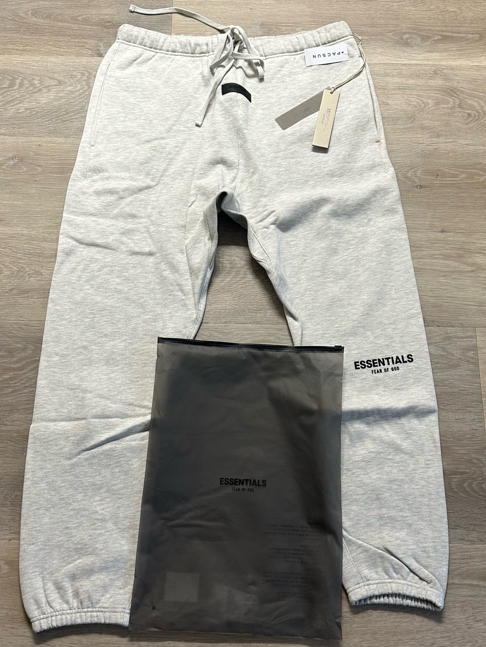 Fear of God ESSENTIALS Men’s Light oatmeal Sweatpants